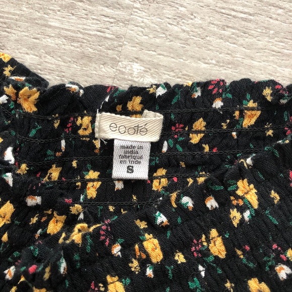 Soft flowery shorts - Picture 2 of 3